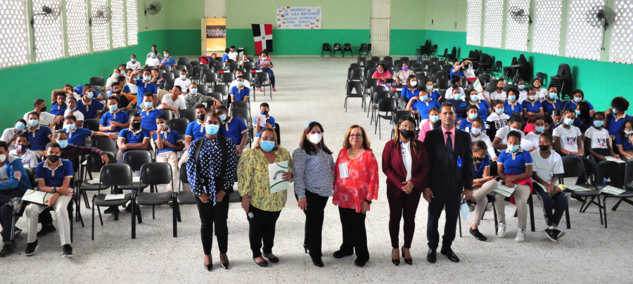 Estudiantes y docentes del Liceo Fidel Ferrer participan en capacitación impartida por el CAPGEFI