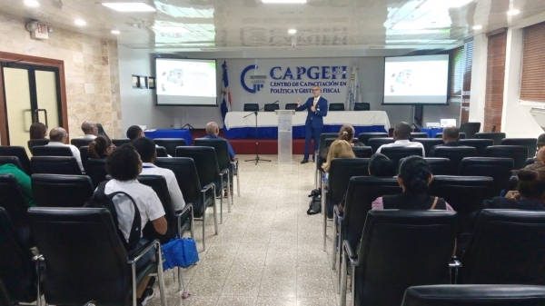 CAPGEFI impartió charla “Cómo Beneficiarse del Bono de Vivienda de Bajo Costo”