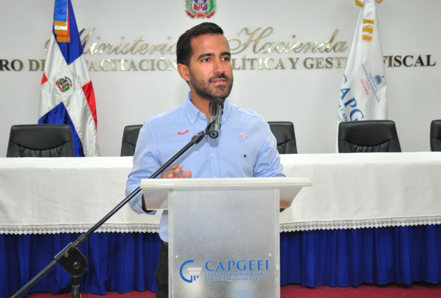Colaboradores del CAPGEFI reciben charla sobre “Concientización y Prevención Contra el Dengue”